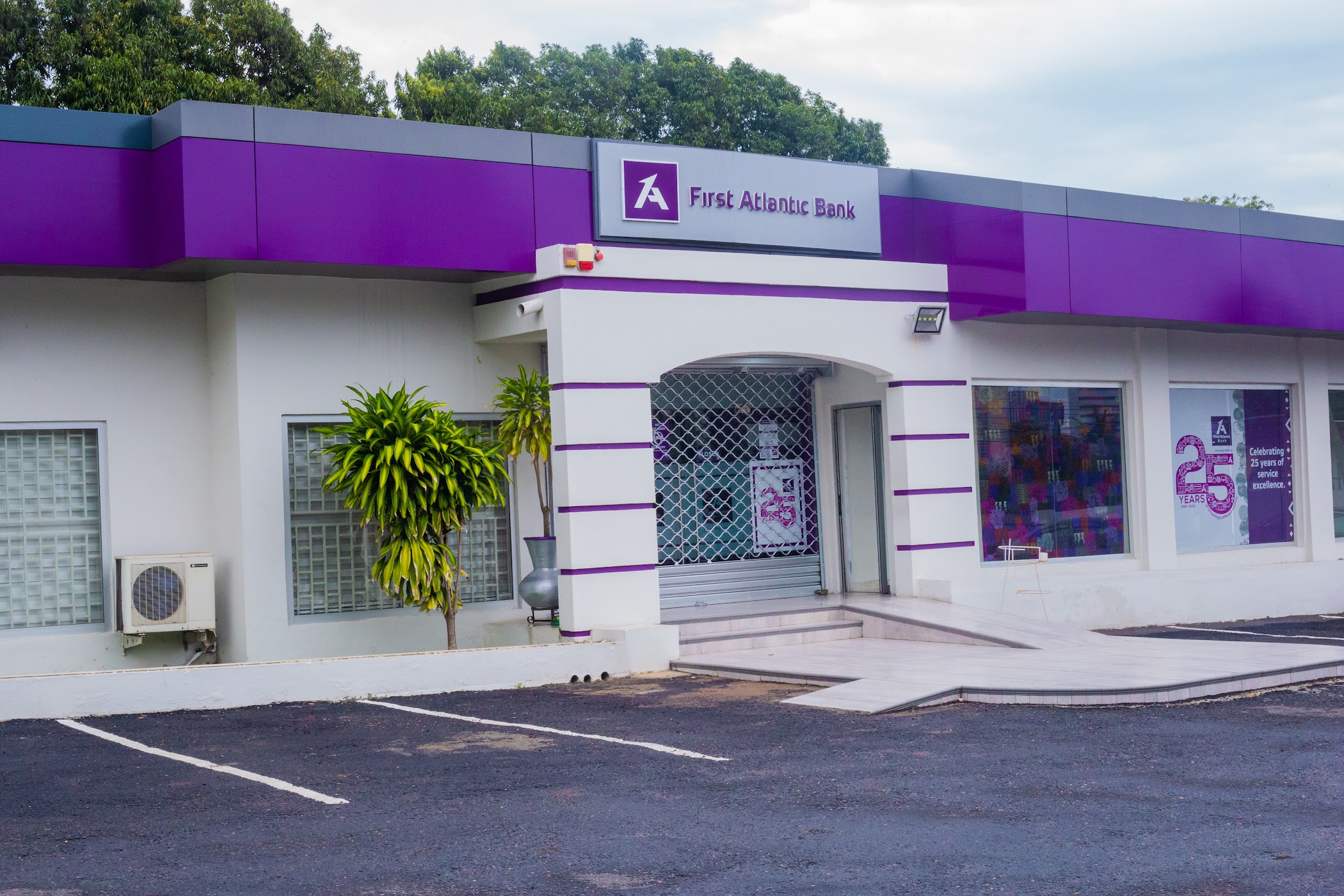 First Atlantic Bank First-Atlantic-Bank-Branch-North-Ridge-Accra-Ghana-Abacus ...
