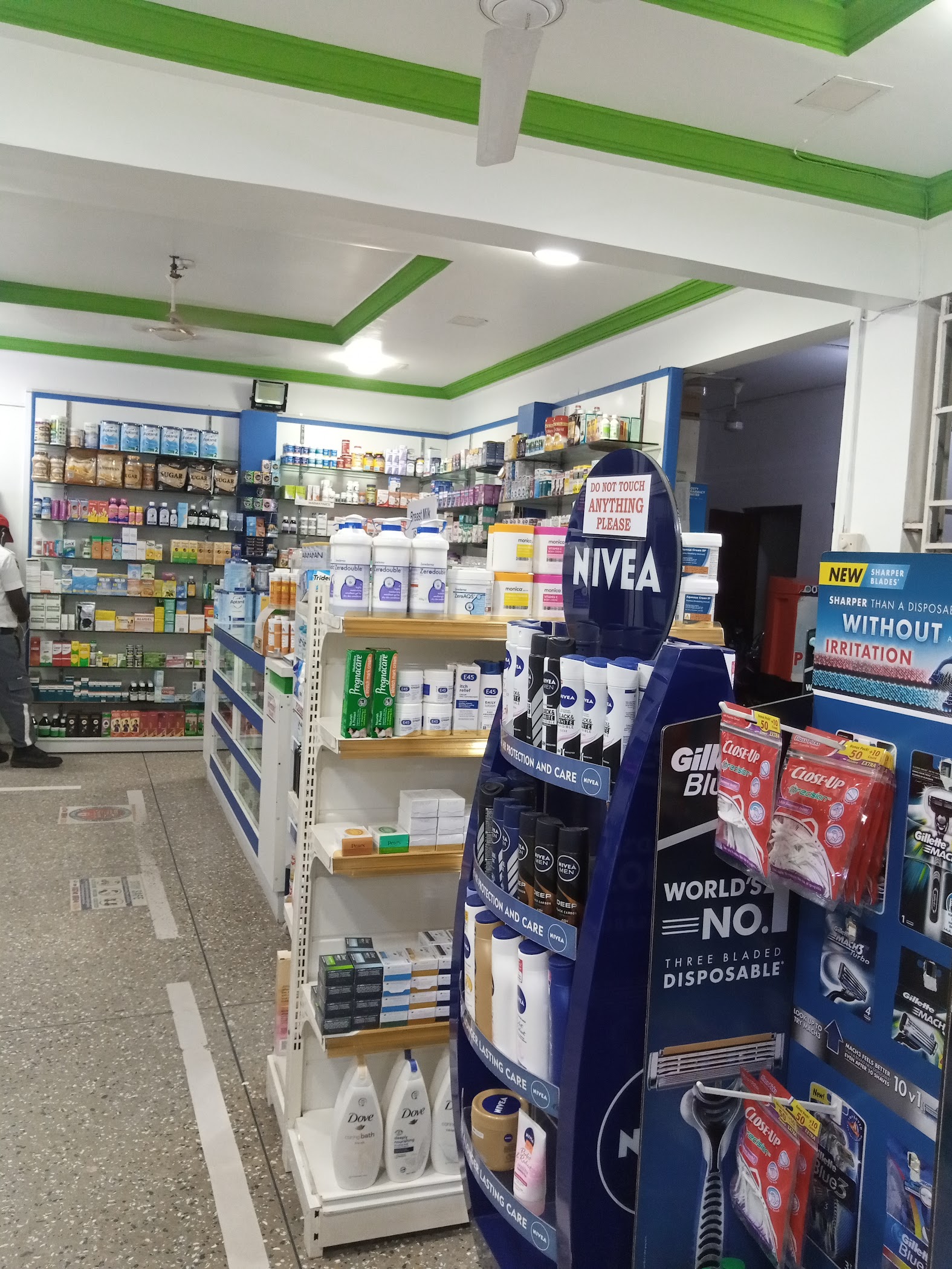 Arrival and context view at Dosty Pharmacy | Community 6 | Tema | Ghana 🇬🇭 in Tema, Greater Accra Region.