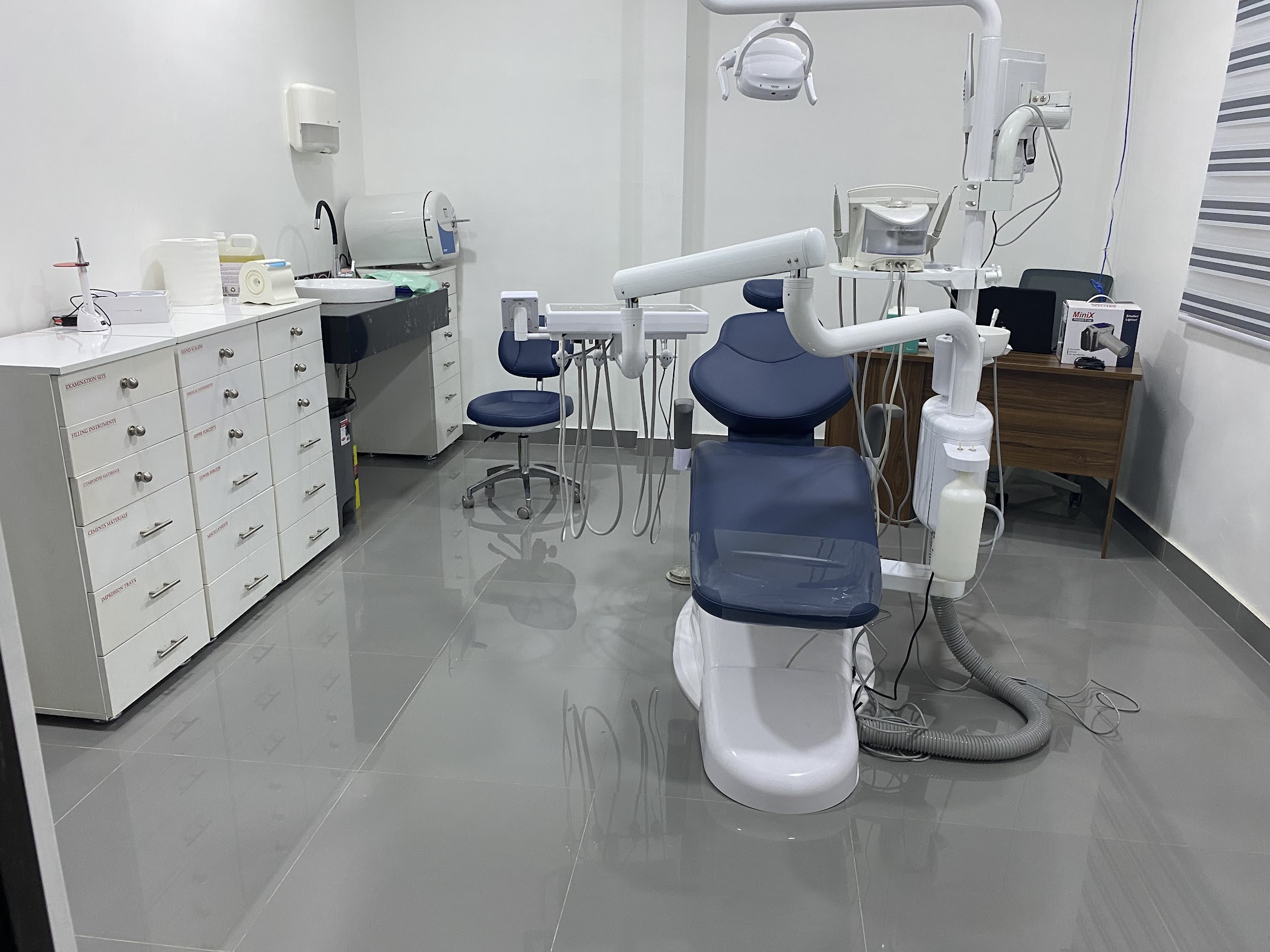 New Vision Dental Clinic | School Junction | Ashaley Botwe | Ghana 🇬🇭 — Ashaley Botwe