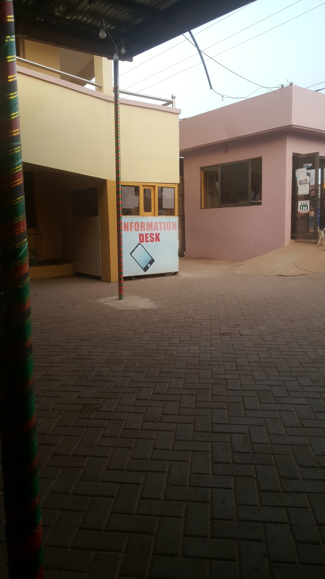 Arrival and context view at Pentecost Hospital | Ghana 🇬🇭 in Madina, Greater Accra Region.
