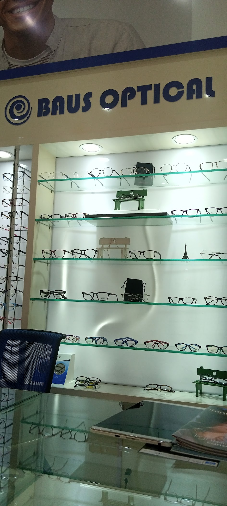 Baus Optical | China Centre | Kenya 🇰🇪 — Nairobi