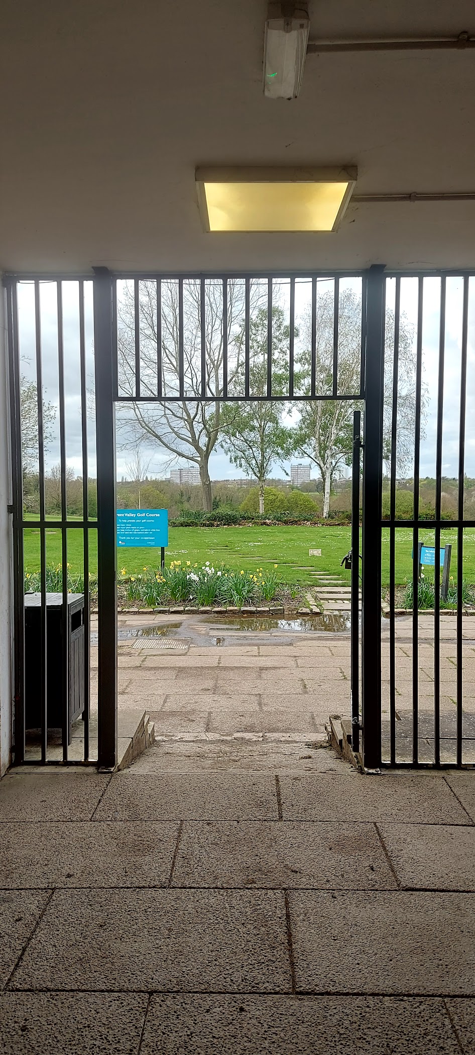 A first look at Taryn Schutz Physiotherapy | UK 🇬🇧, showing the clinic setting inside Brent Valley Golf Course and Fitness Centre on Church Road in London.