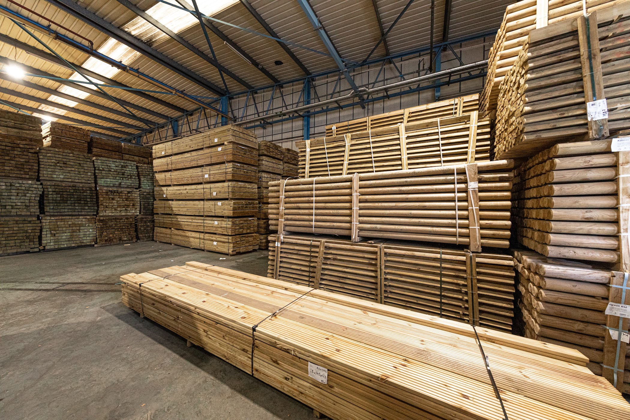 Eva Timber | UK 🇬🇧