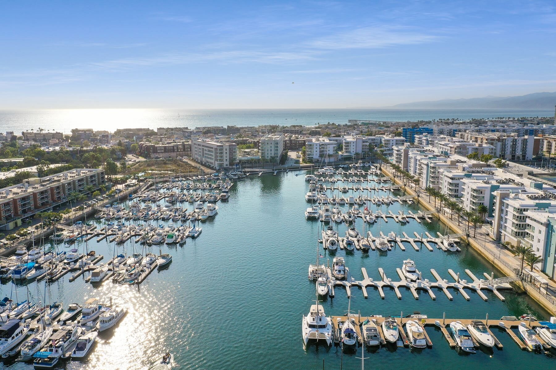 Marriott | Courtyard | Marina del Rey — Marina del Rey