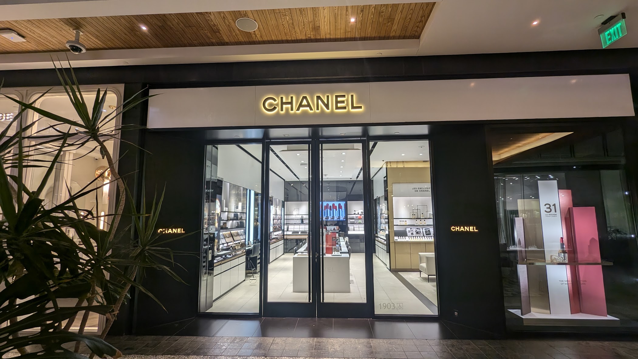 CHANEL | FRAGRANCE AND BEAUTY BOUTIQUE | Los Angeles — Los Angeles