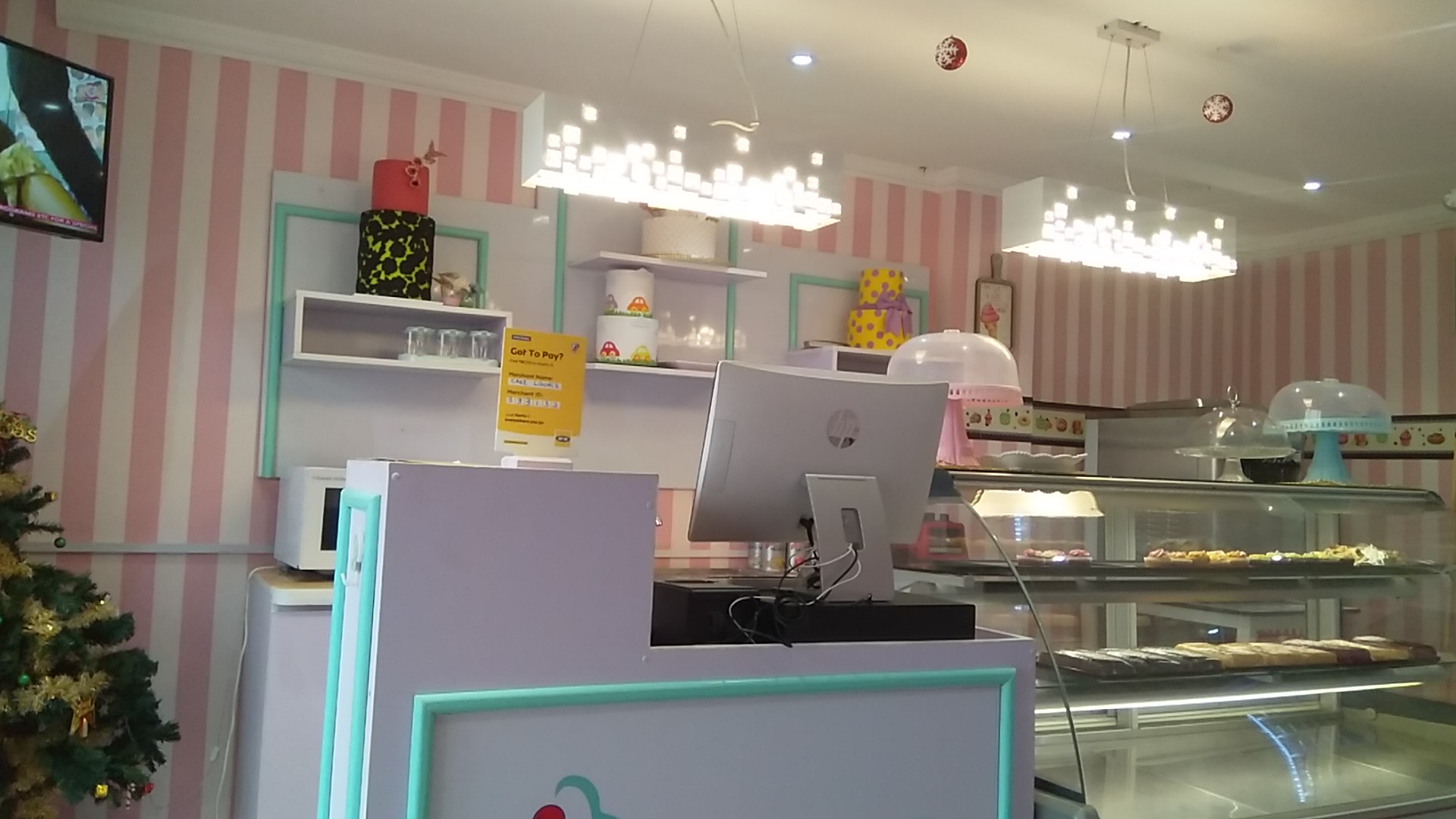 The Cake Lounge — Accra