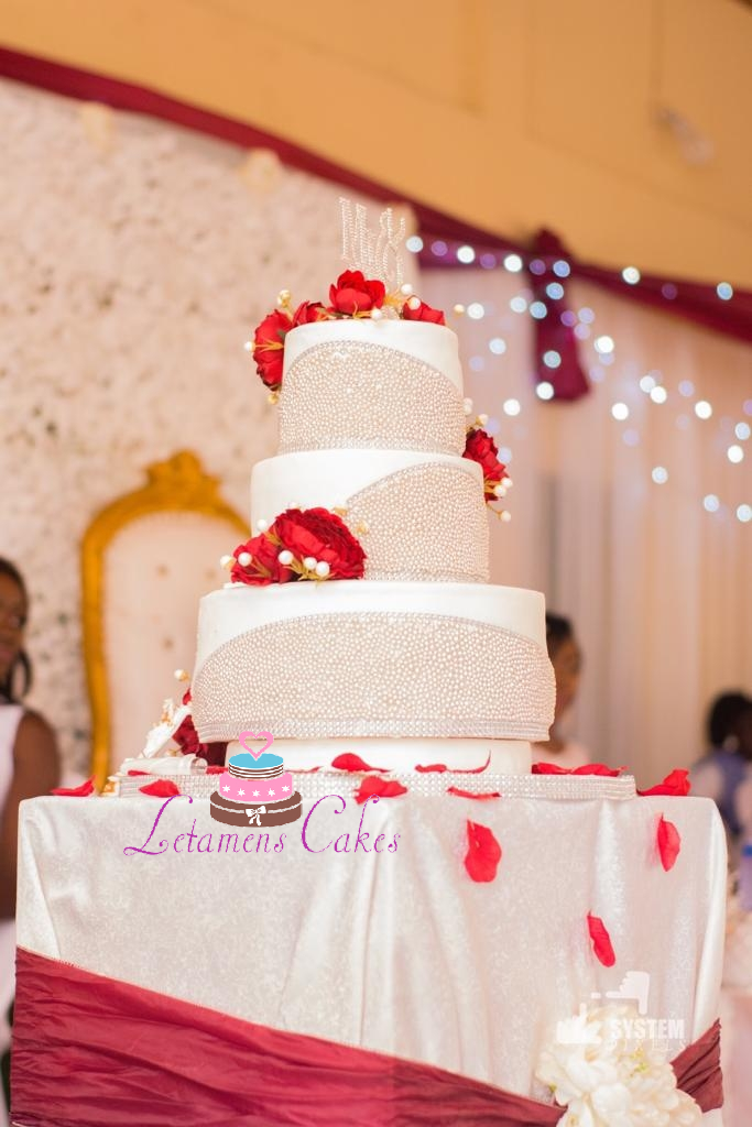 Letamens Cakes