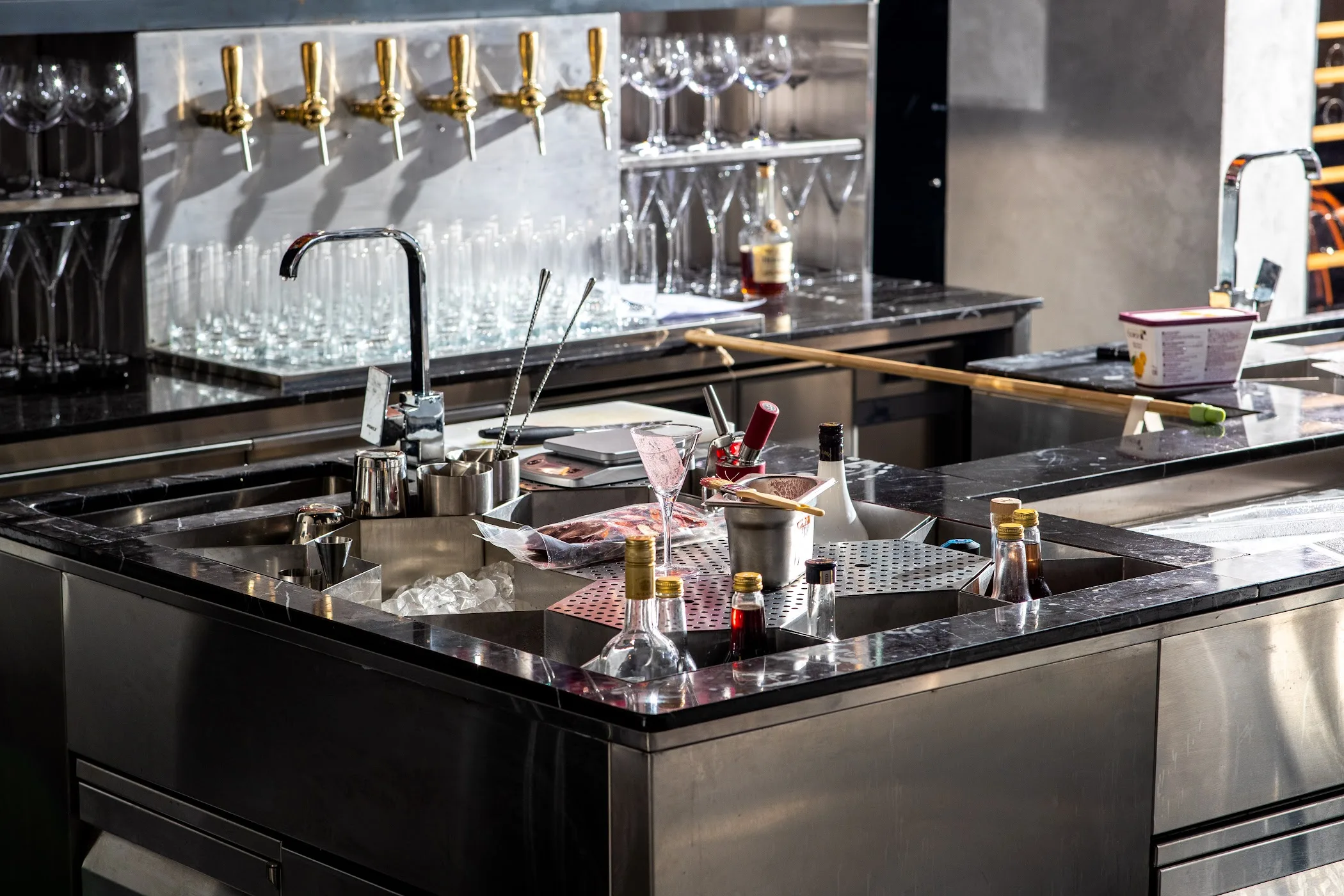 Ergo Bar & Restaurant — Dubai
