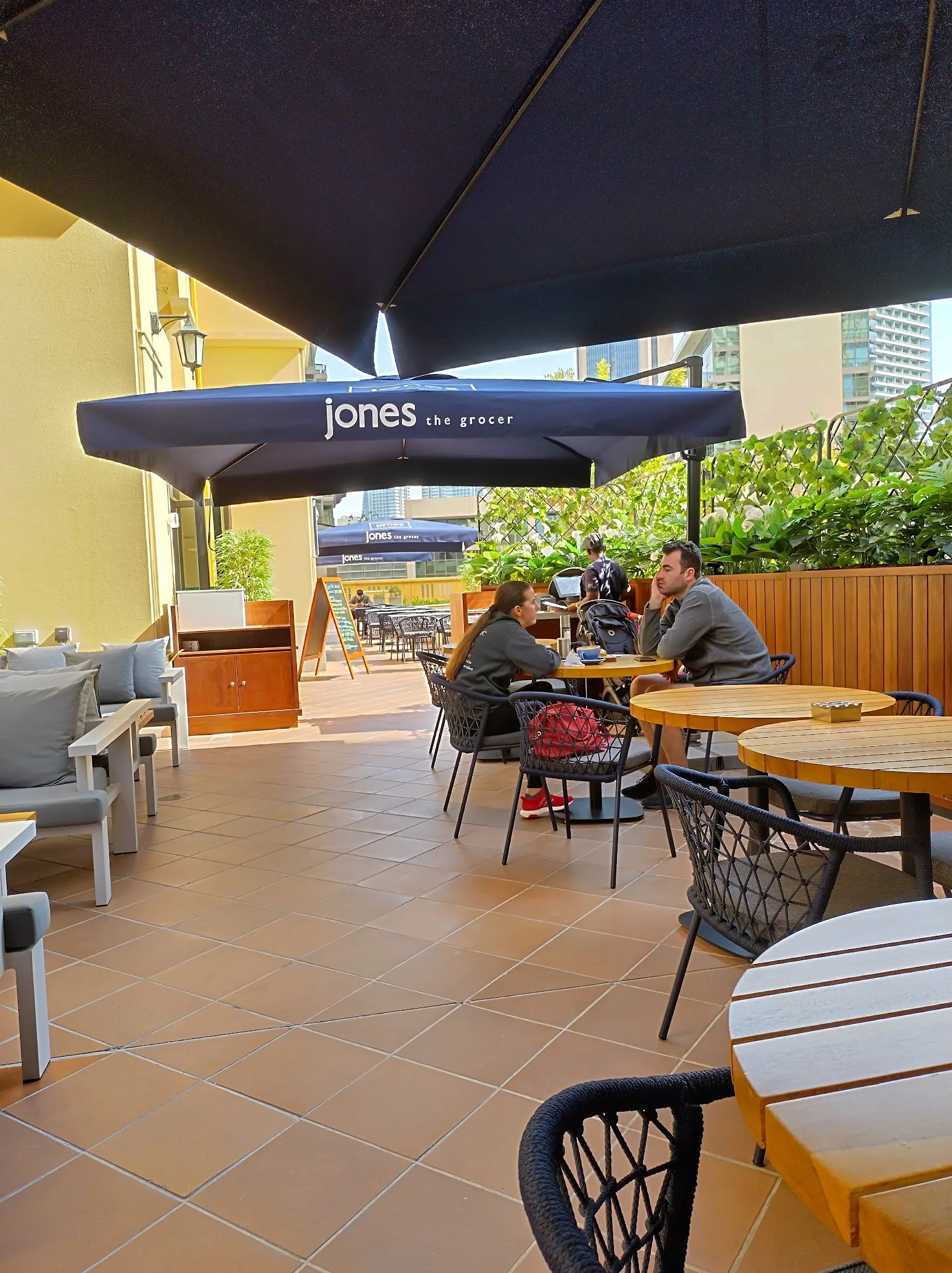 Jones the Grocer | Delta Hotels by Marriott | Jumeirah Beach Residence — Dubai