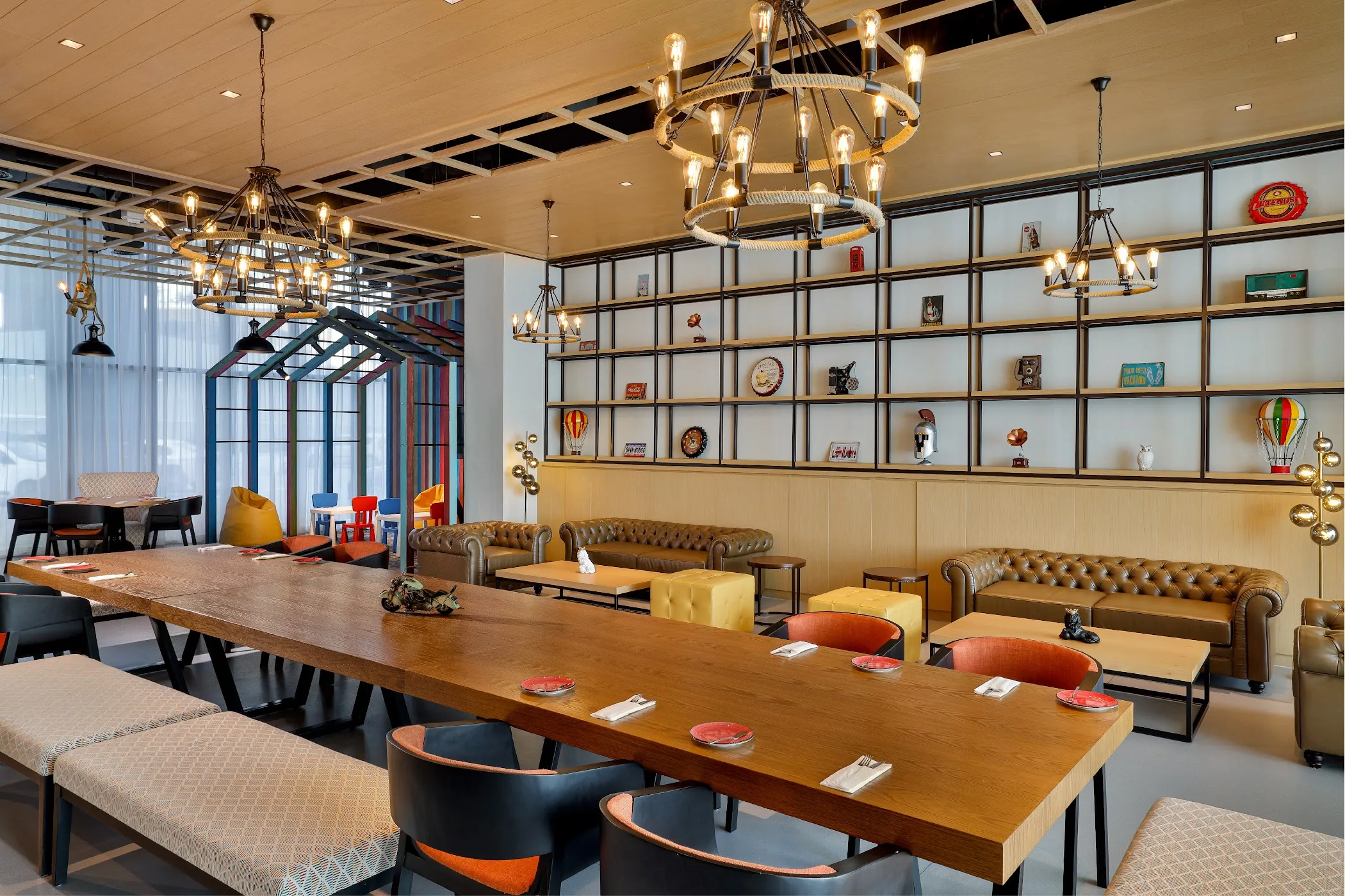 Revo Café | NH Collection Dubai The Palm — دبي