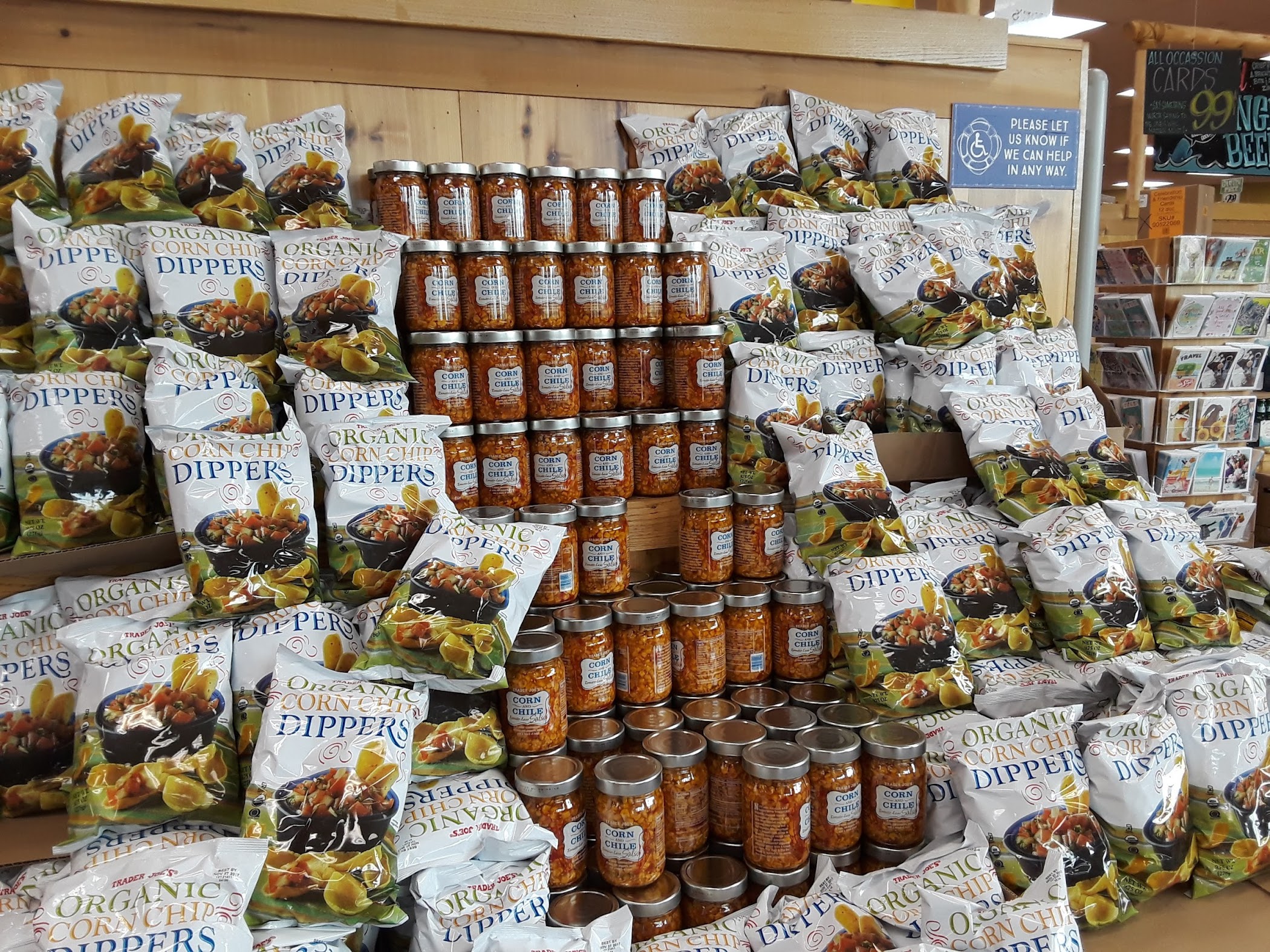 Arrival and context view at Trader Joe’s | Jacksonville Beach in Jacksonville Beach, Florida.