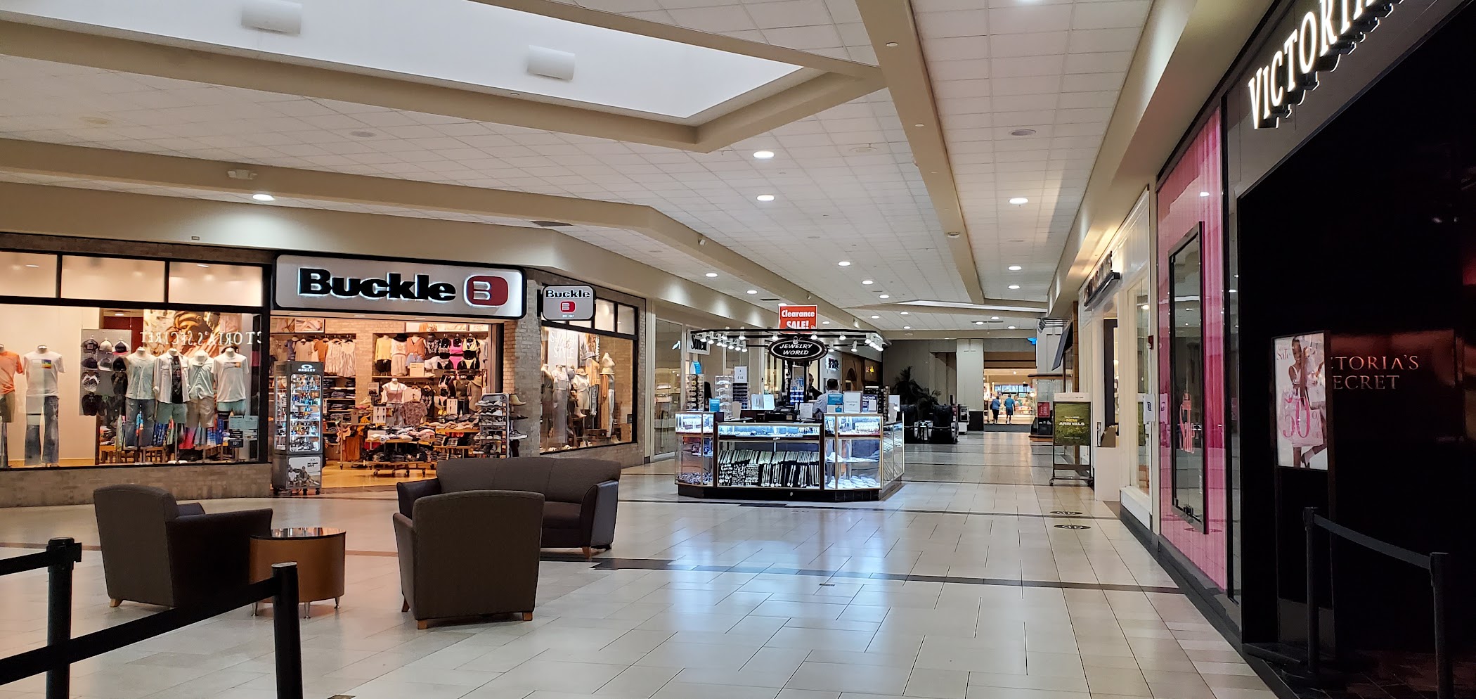 Arrival and exterior context at Paddock Mall in Ocala, Florida.