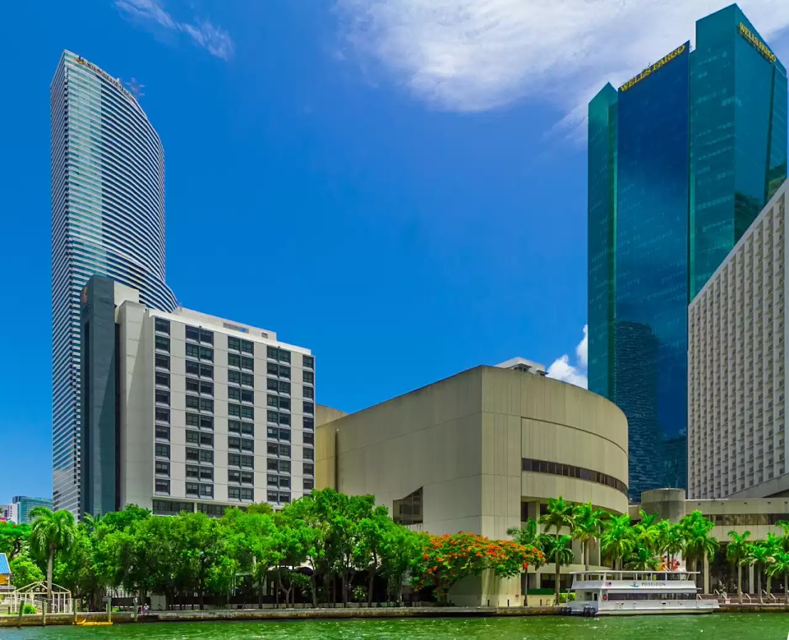 Comfort Inn & Suites Downtown Brickell-Port of Miami | Florida USA 🇺🇸 — Miami