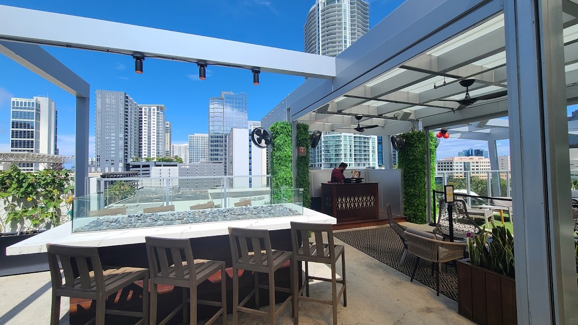 Rooftop @1WLO | Florida USA 🇺🇸 — Fort Lauderdale