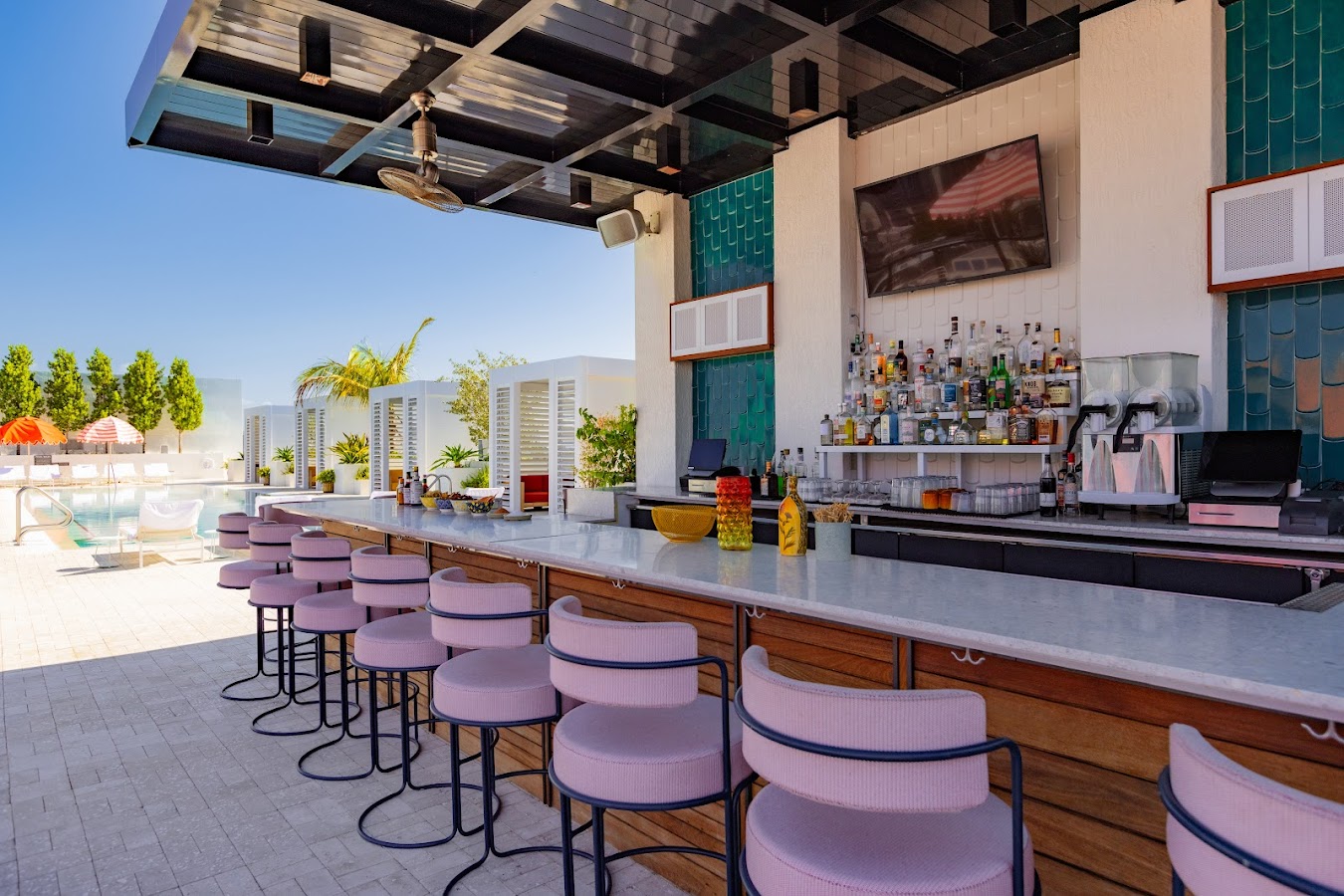 ART Wynwood Rooftop Bar (Miami) – Arlo Wynwood | Florida USA 🇺🇸 — Miami