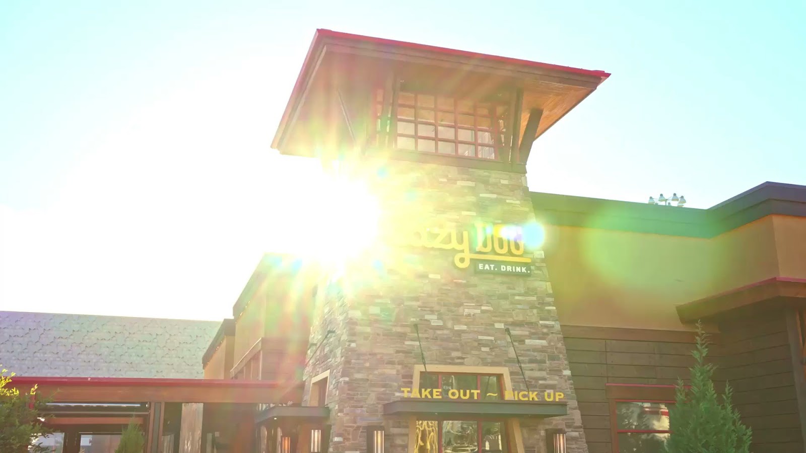 A straightforward Alpharetta stop for food and drinks, with a casual mood that suits an early meet-up or a simple night out.