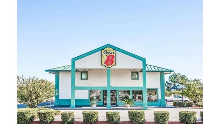 Super 8 by Wyndham Valdosta GA I-75 | Georgia USA 🇺🇸