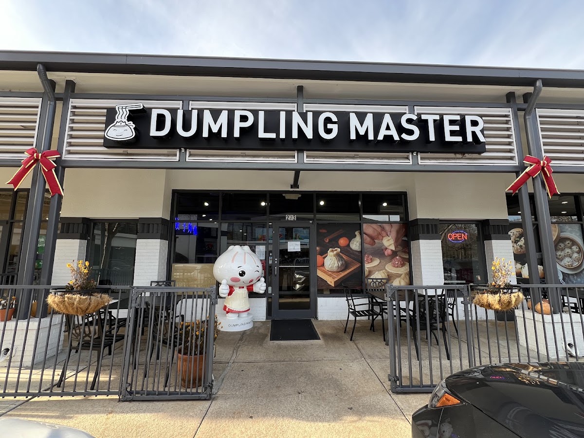 Dumpling Master in Peachtree City, a Chinese restaurant centered on dumplings, noodles, and bubble tea.