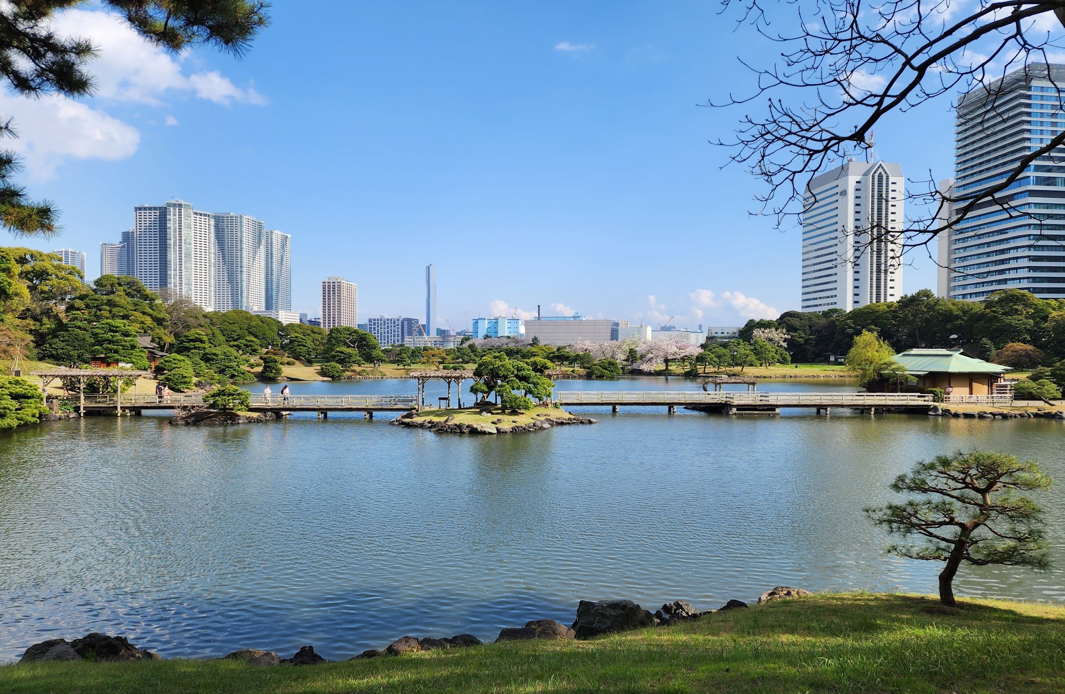 Hamarikyū Gardens — Chuo City