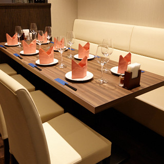 Royal Indian Restaurant Wine&Bar KOHINOOR — Chiyoda City