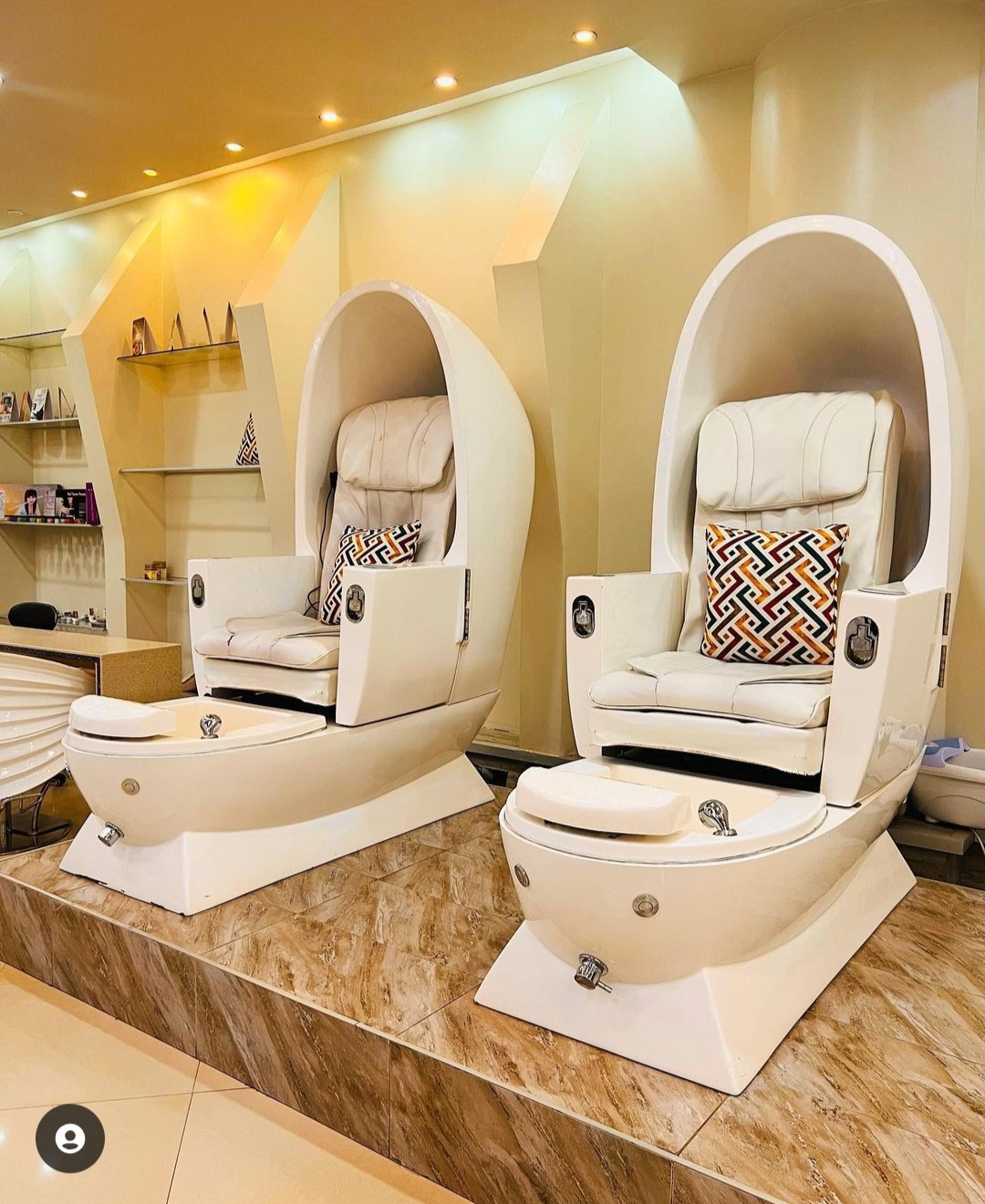 Leos Salon — Nairobi