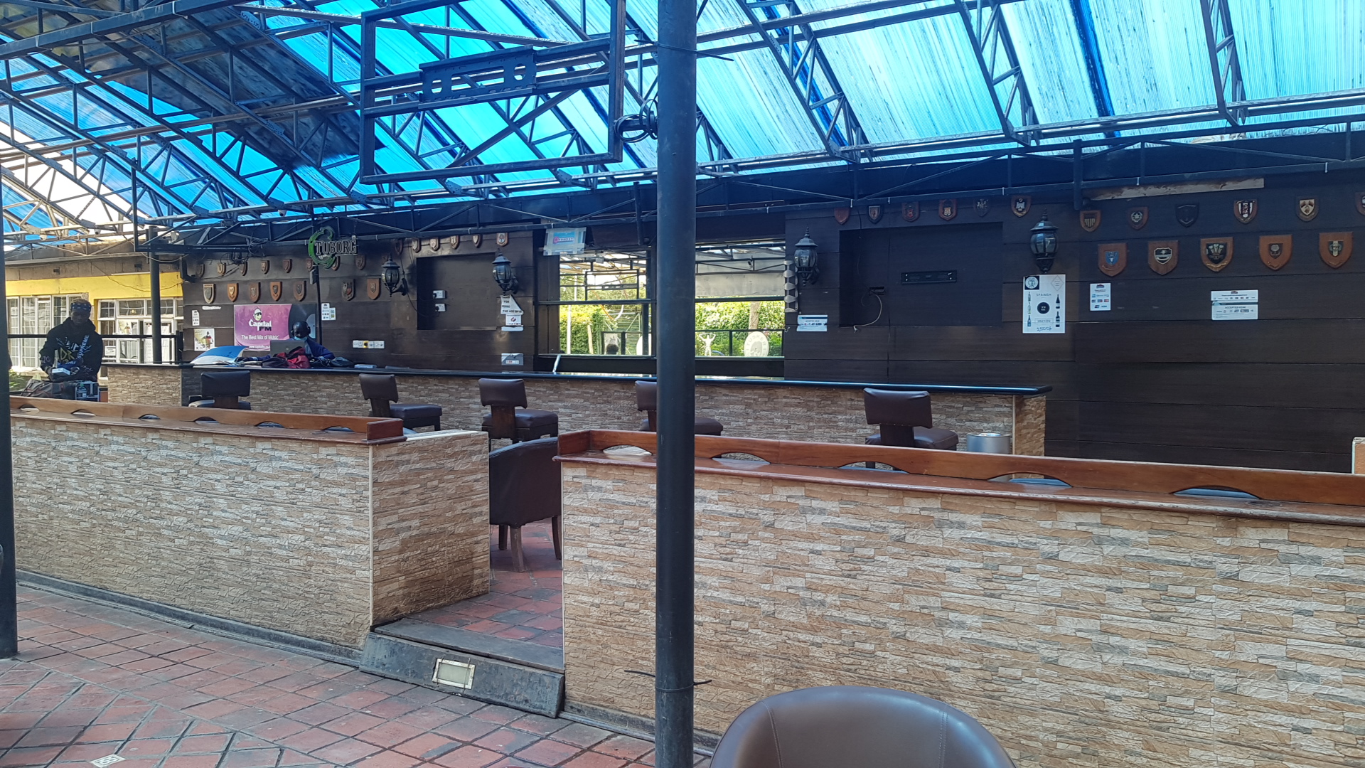 Quins Bar & Restaurant — Nairobi
