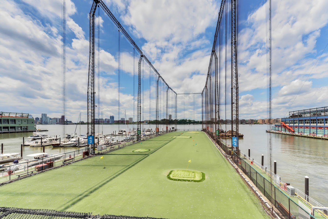 Chelsea Piers Golf Club | New York USA 🇺🇸 — New York