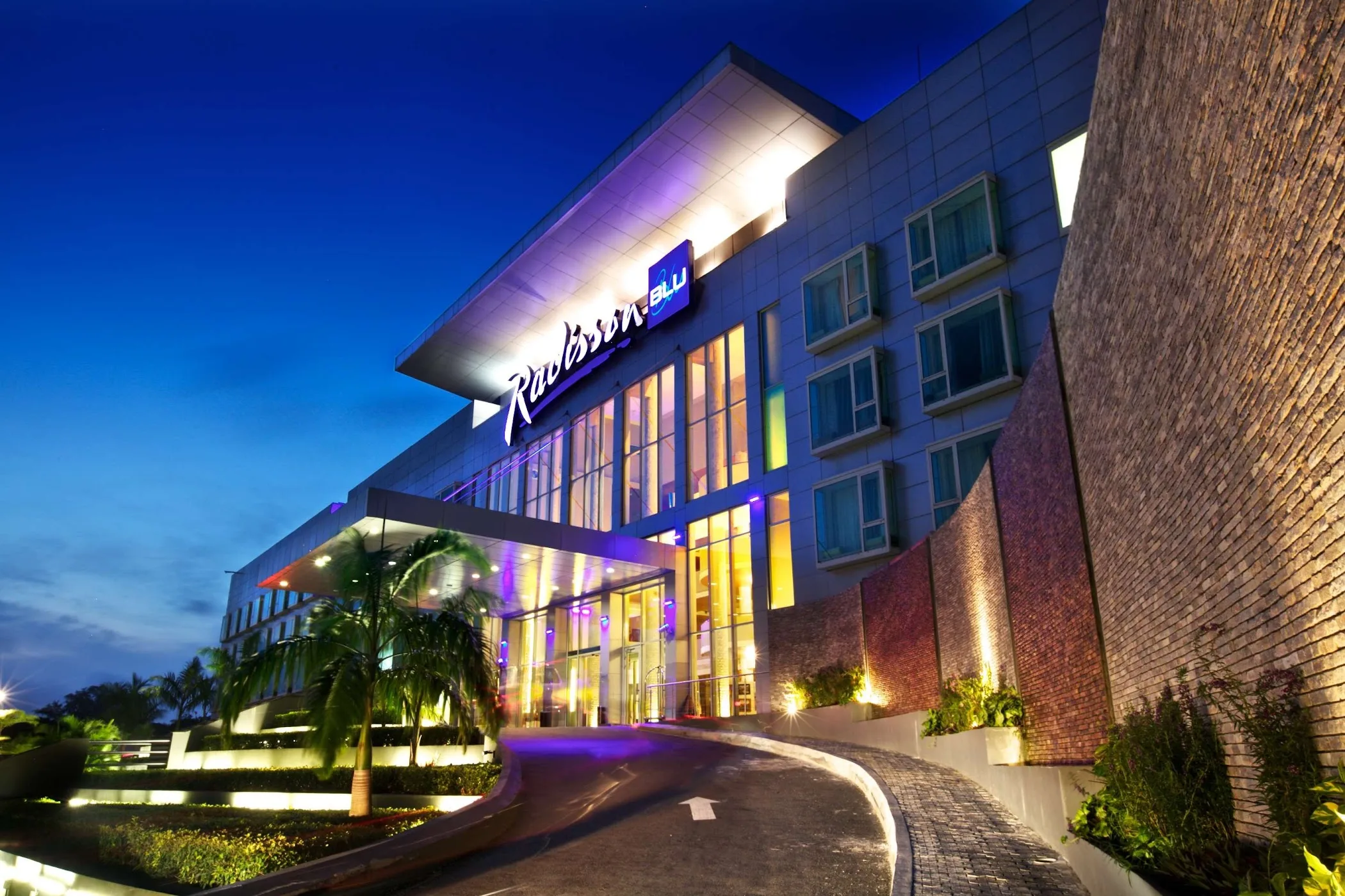 Radisson Blu Anchorage Hotel | Victoria Island — Lagos