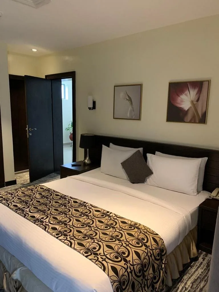Golden Tulip Hotel | Oniru — Lagos