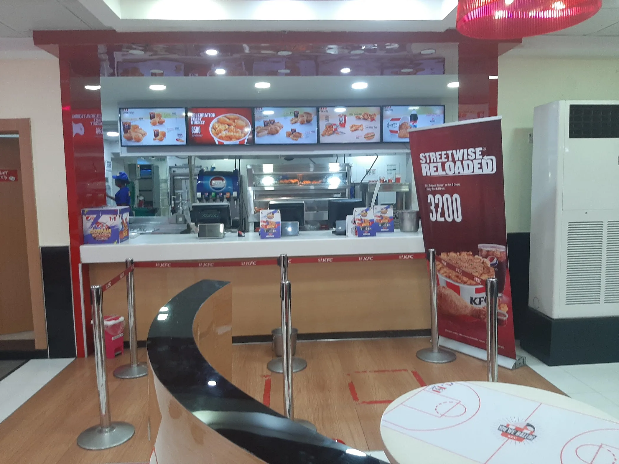 Kfc Queue Terminal KFC | Murtala Muhammed Airport | Terminal 1 – TortoisePath | Nigeria 🇳🇬