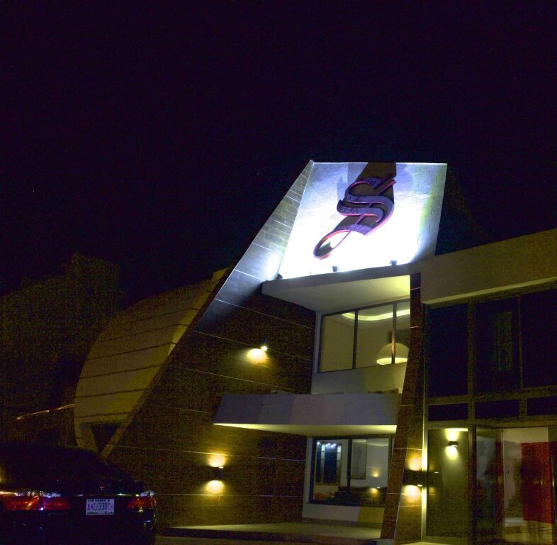 Scarlet Lodge | Victoria Island | Lagos — Lagos