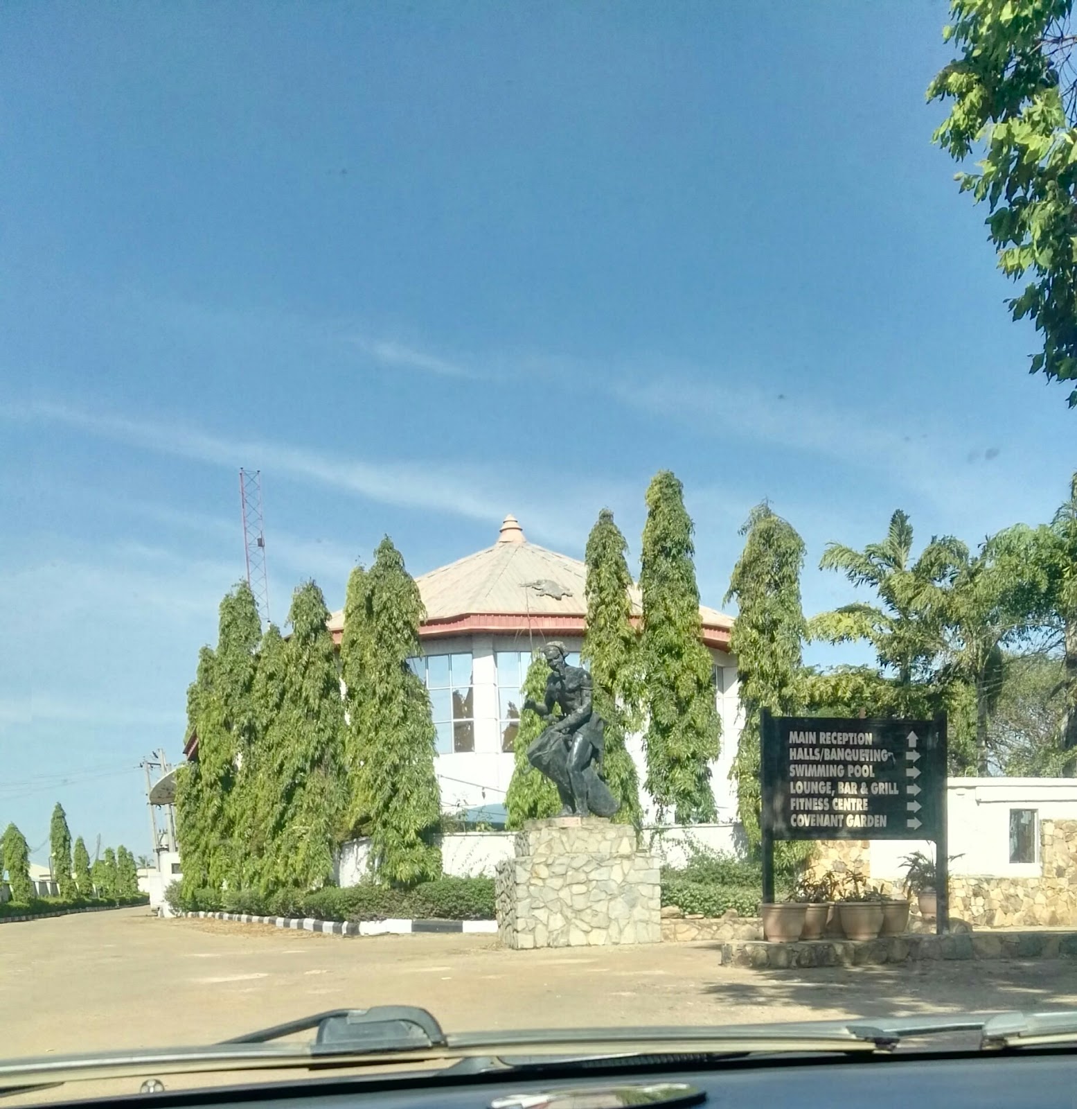 Crest Hotel — Jos