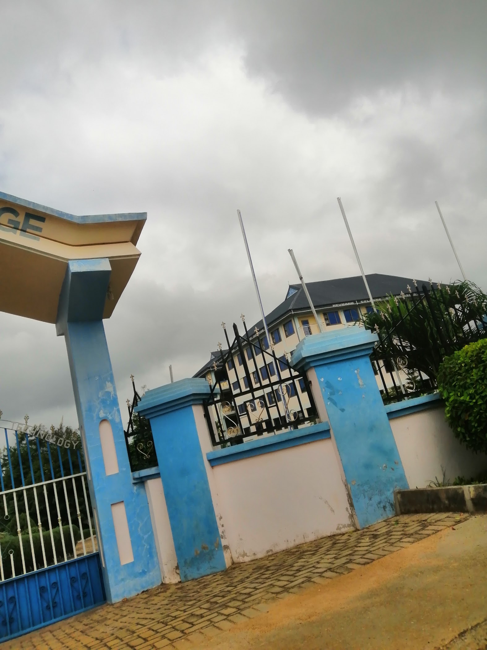 Neuman College | School of Nursing | Ghana 🇬🇭 — Kumasi