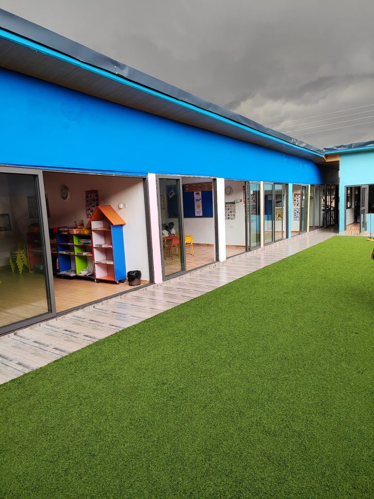 Roman Ridge School Library The Roman Ridge School | Ghana 🇬🇭 – TortoisePath | SchoolFinder 🎓