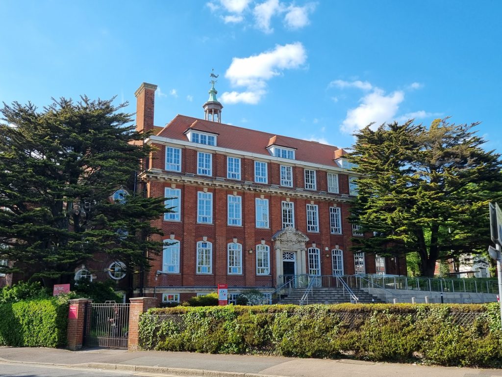 BHASVIC | UK 🇬🇧 – TortoisePath | SchoolFinder 🎓