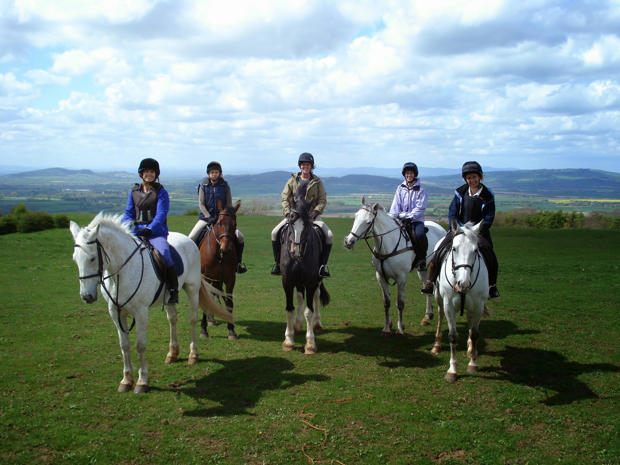 Cotswolds Riding at Jill Carenza Equestrian Ltd | UK 🇬🇧 — Stanton
