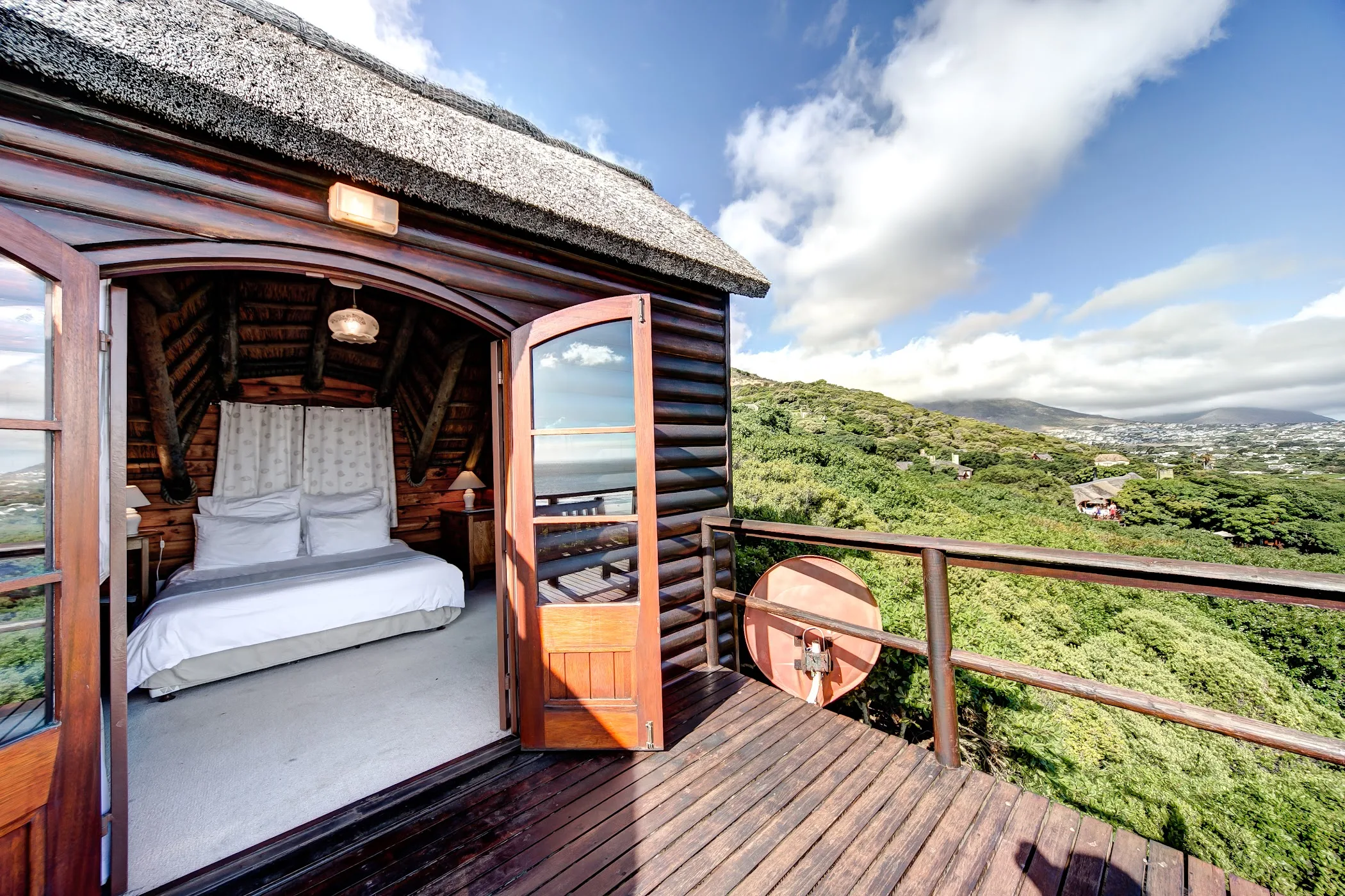 Woodpecker Lodge — Cape Town