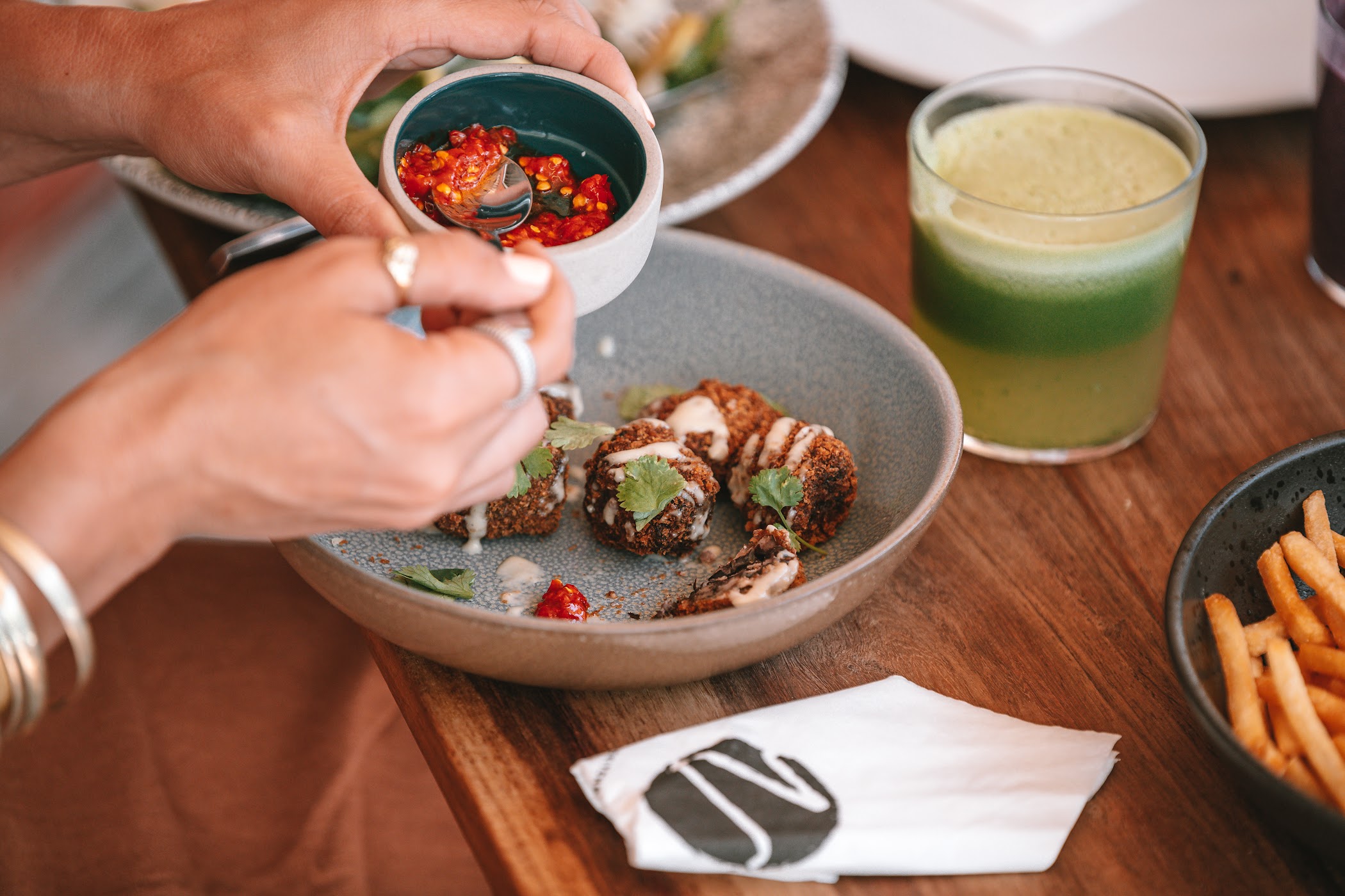 Arrival and context view at Vagabond Kitchens | Sea Point in Cape Town, Western Cape.