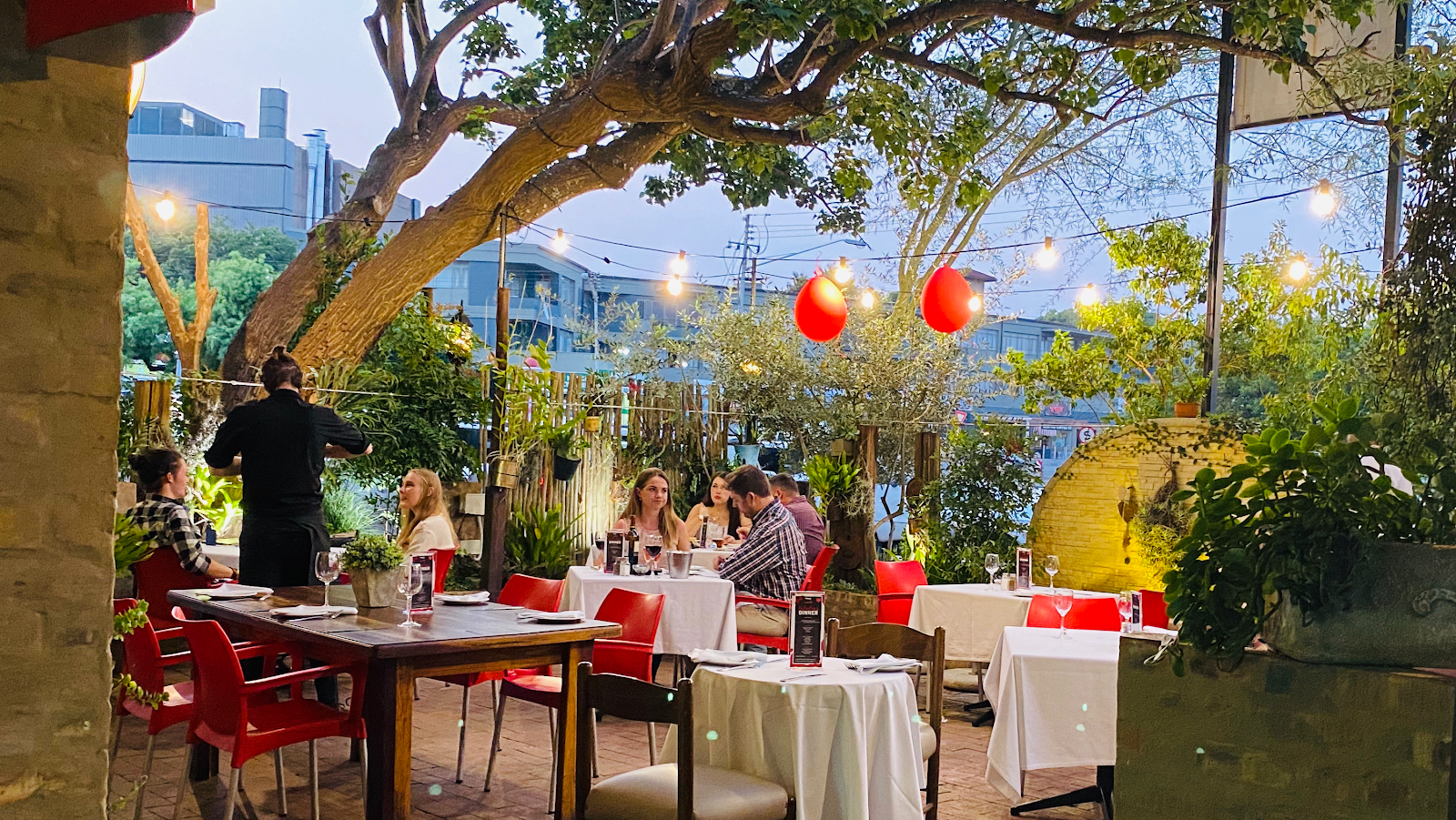 Hillside Tavern Restaurant — Pretoria
