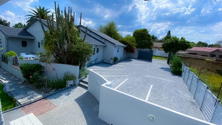 KV LUXURY GUEST HOUSE