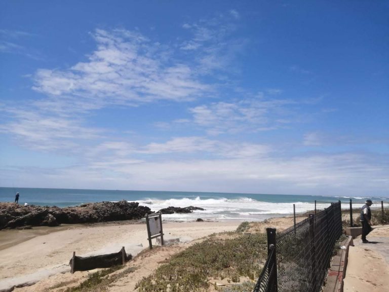 Pollok Beach