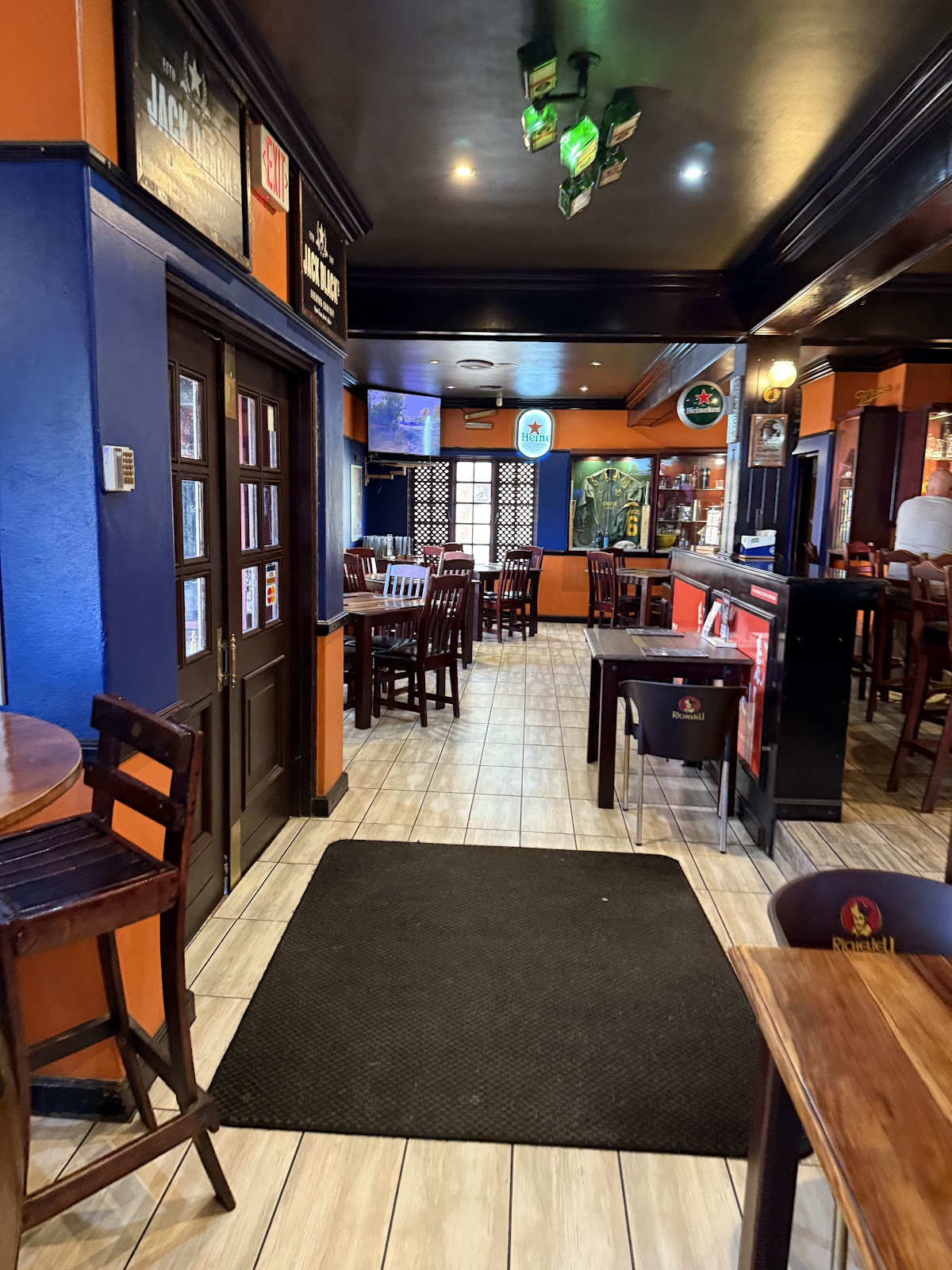 Grafters Tavern – What’s the Rush! — Pretoria