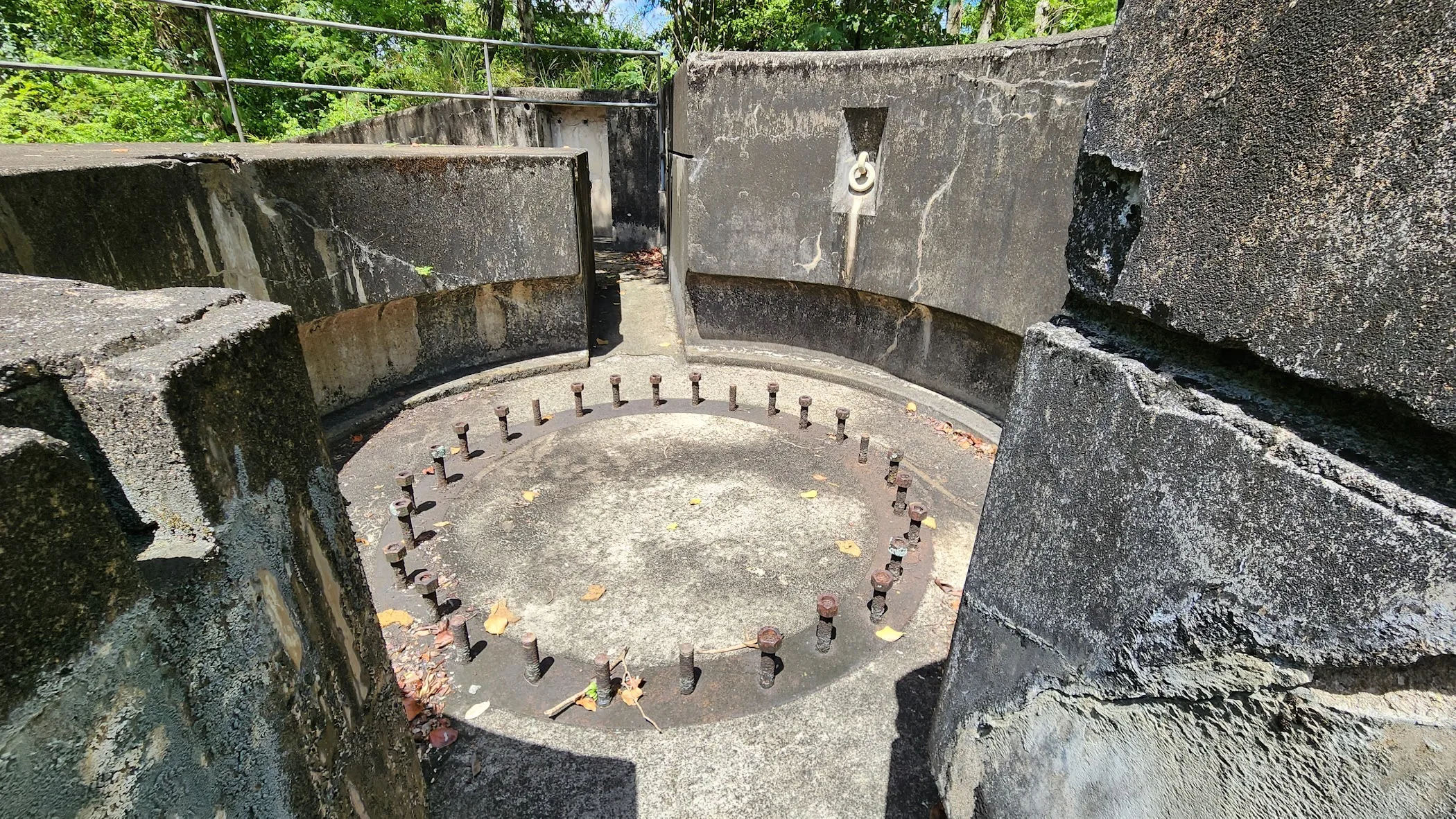 Arrival and context view at La Toc Battery in Charlotte, Castries.