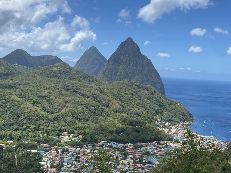 Mirador Piton Santa Lucia