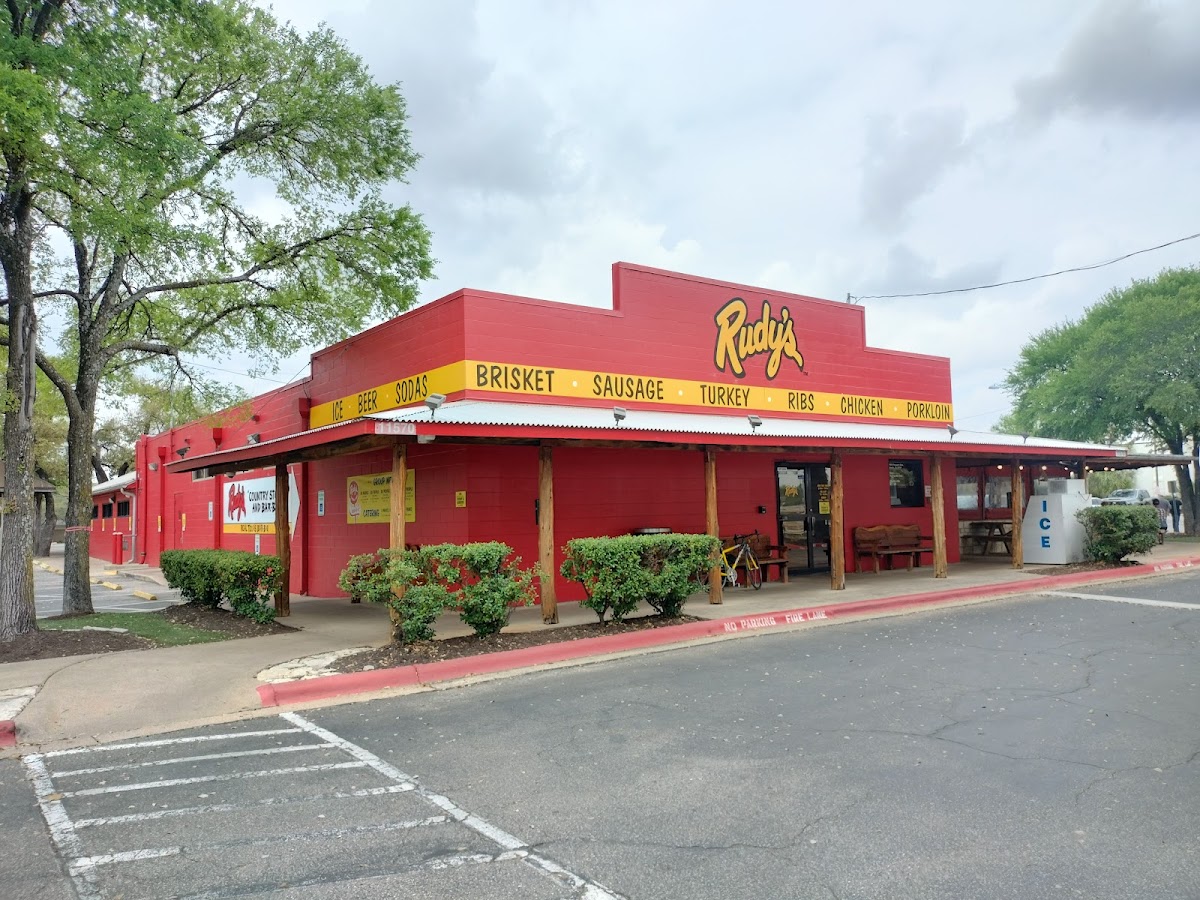 Rudy’s “Country Store” and Bar-B-Q | Texas USA 🇺🇸 — Austin