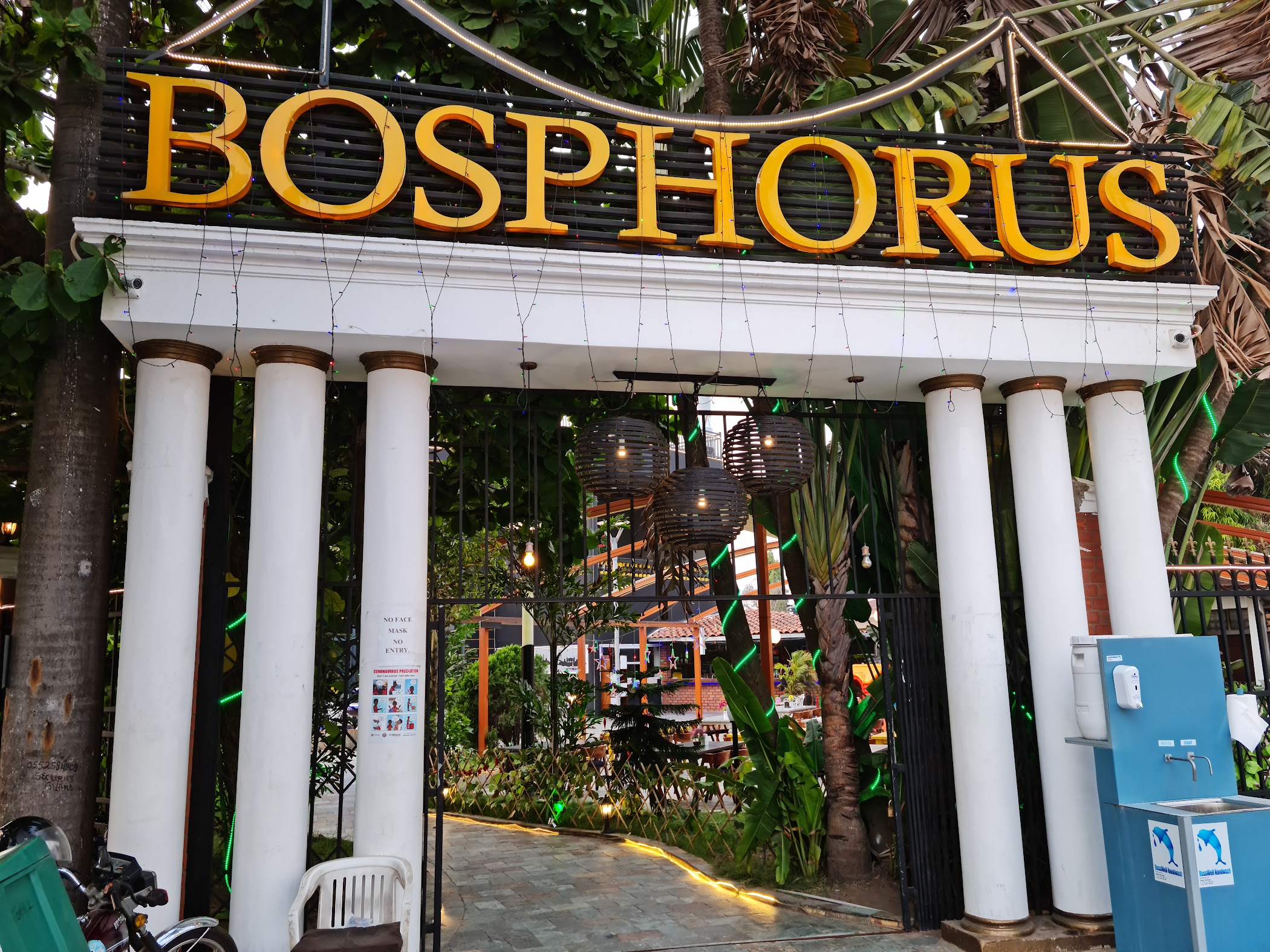 Bosphorus Restaurant & Cafe — Accra