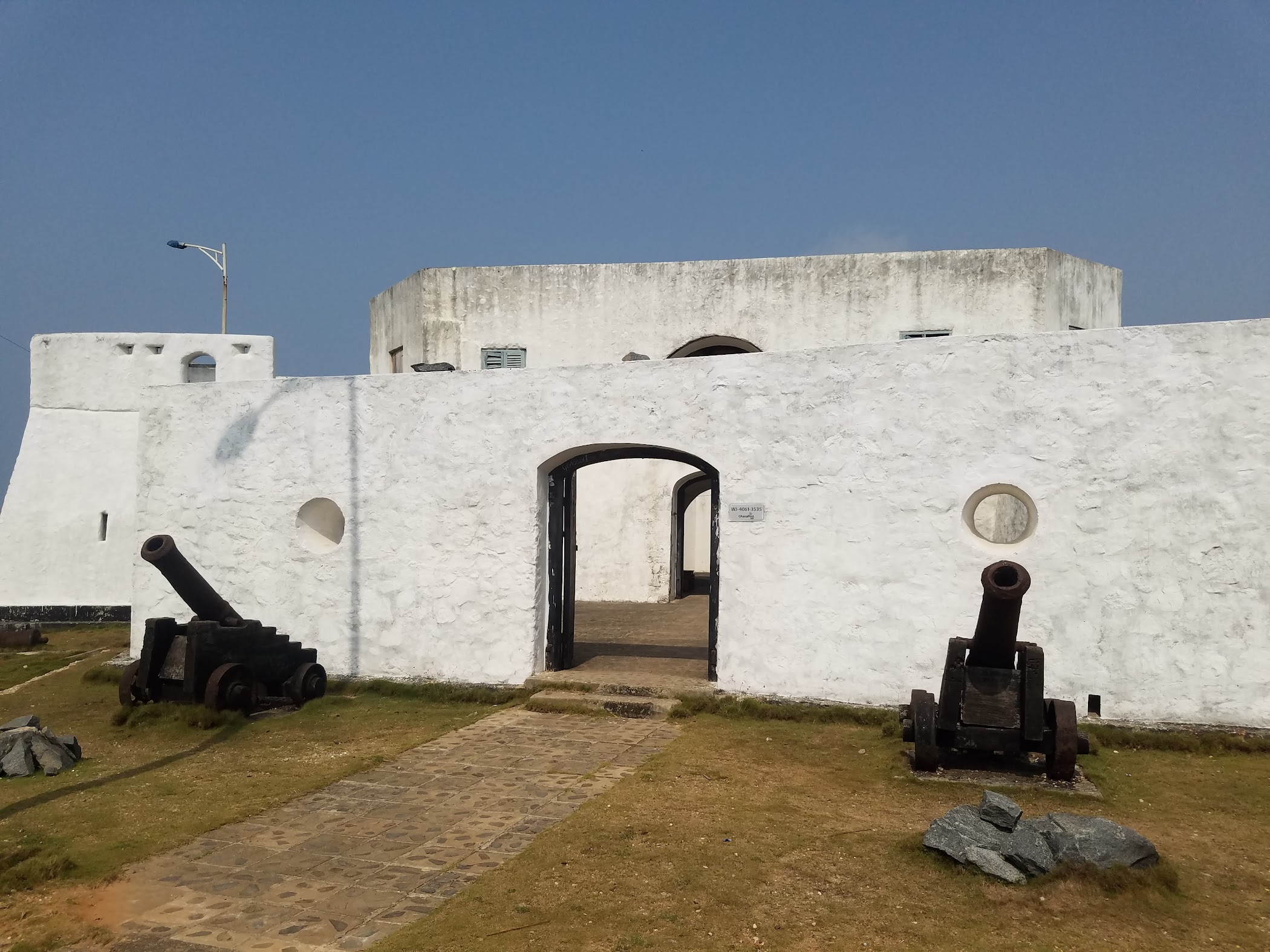 Fort Apollonia — Beyin