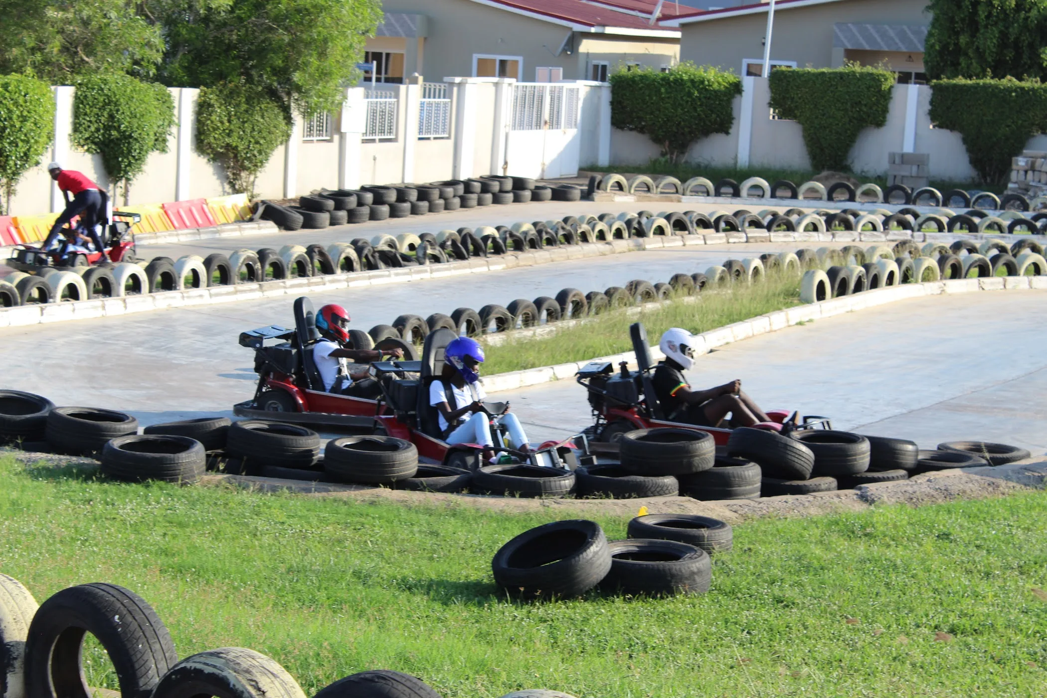 A1 Raceway Go Karting — Tema