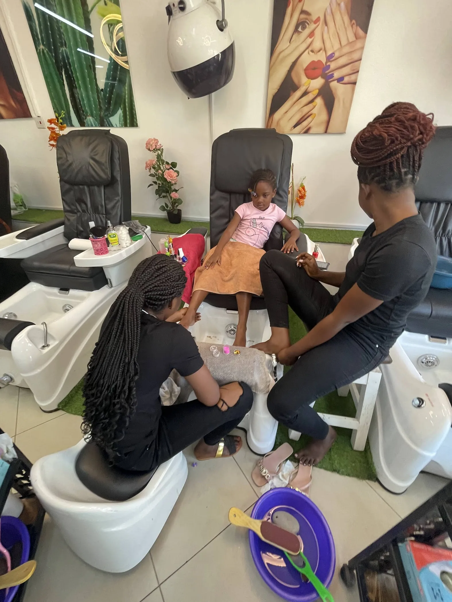 royal-hair-salon-and-spa-airport-branch-tortoisepath