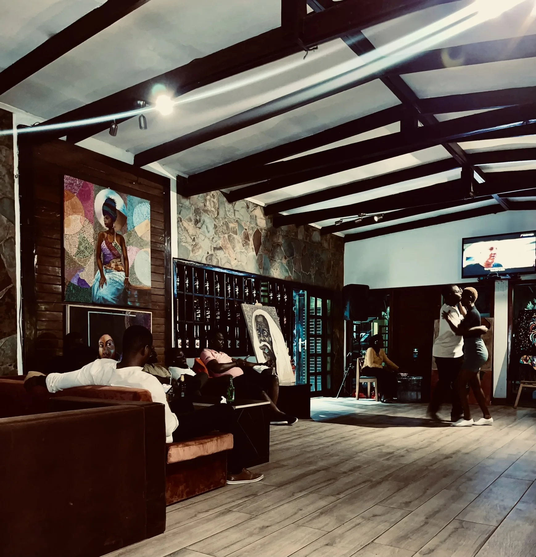 Cahaya Lounge — Madina